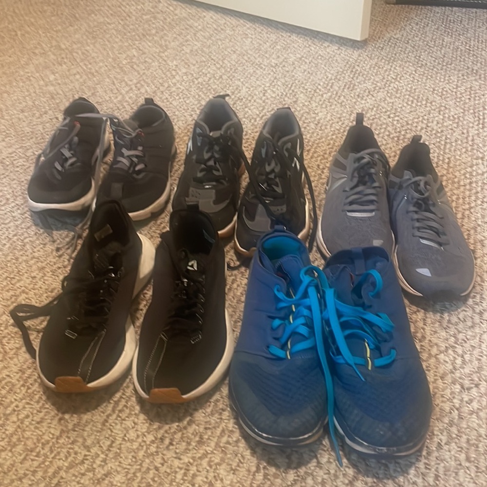 Men’s Reebok bundle of 5 pairs of sneakers